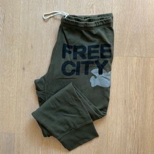 NEW Authentic FREE CITY Sweatpants Army Green Sz 4 / XL FREECITY